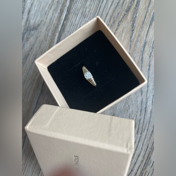 Stone and Strand 10K Solid yellow gold Pave Coin Pinky Signet Size 3 - Picture 12 of 15